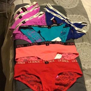 8 pair medium NWT panties